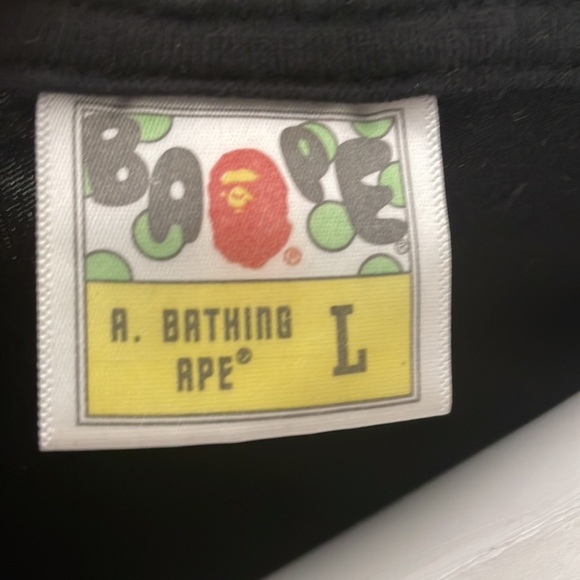 BAPE A Bathing Ape T-Shirt Graphic Shark Tee Unisex Size Large - Picture 6 of 8